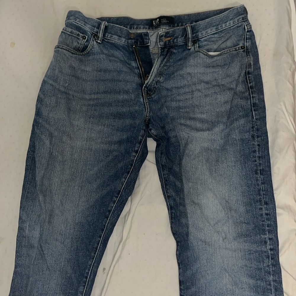 I’m selling because I’m a 31 not a 32 wait, this fits well if you are 32 or 33